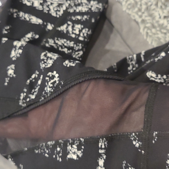 Lululemon Inspire Tight II (Mesh) in Samba Snake Battleship Black / Black - Picture 8 of 10